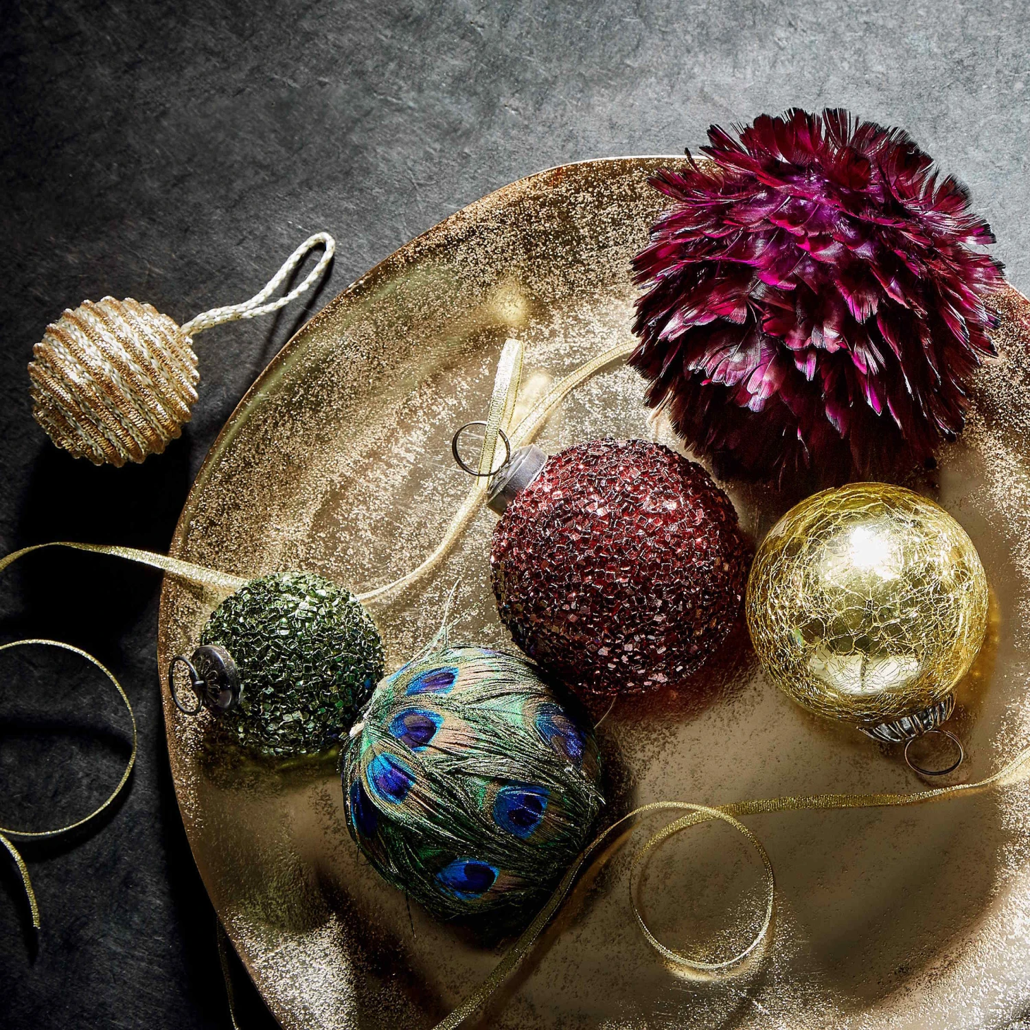 Deko-Teller Organisch Ø32cm BANQUET In Bronze 4 Deko-Teller Organisch Ø32cm BANQUET In Bronze – Bild 2