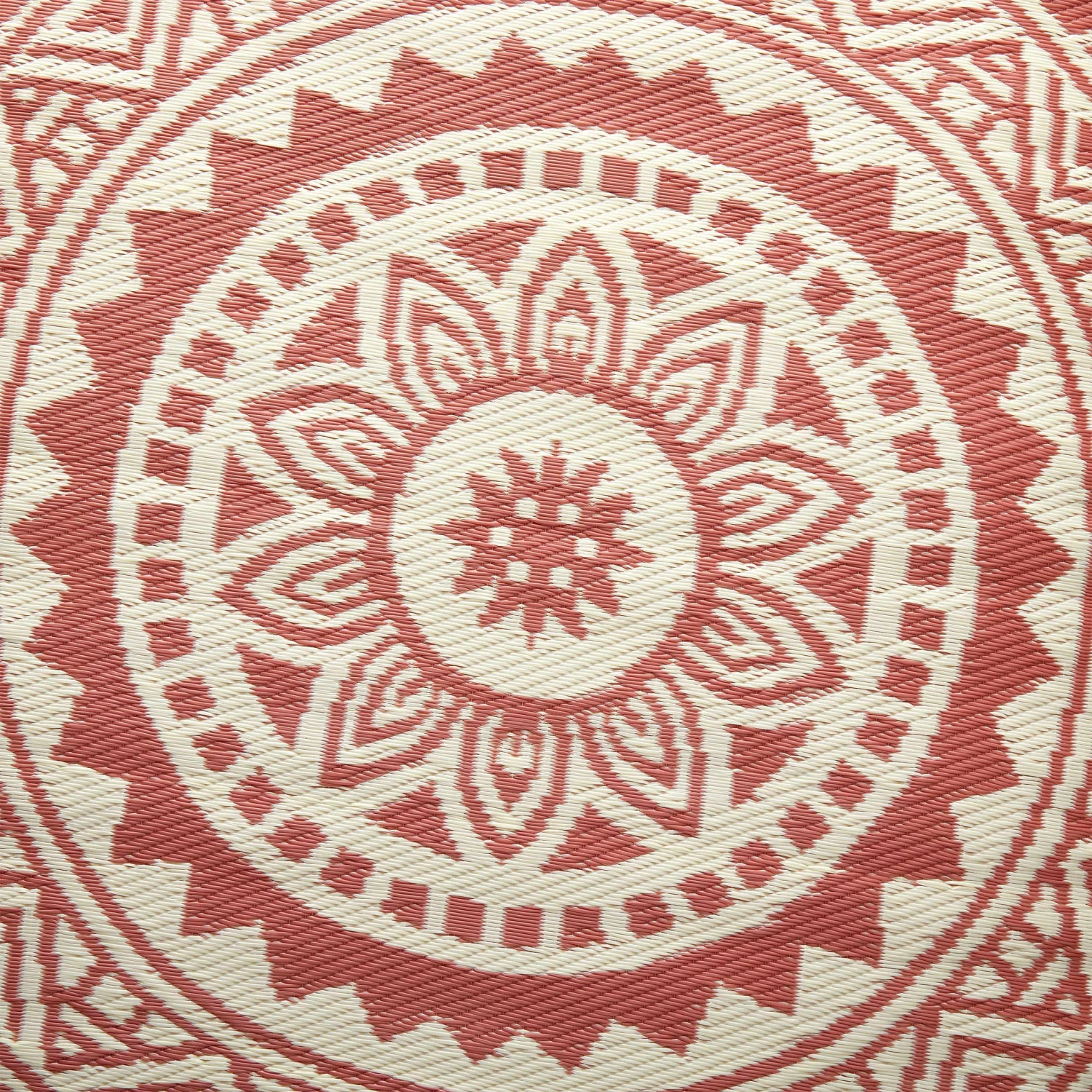 In- & Outdoor-Teppich Ø150cm COLOUR CLASH In Hellrot-Creme 6 In- & Outdoor-Teppich Ø150cm COLOUR CLASH In Hellrot-Creme – Bild 4