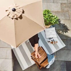 Butlers -Butlers butlers in and outdoor teppich streifen l 180 x b 120cm colour clash in grau 1