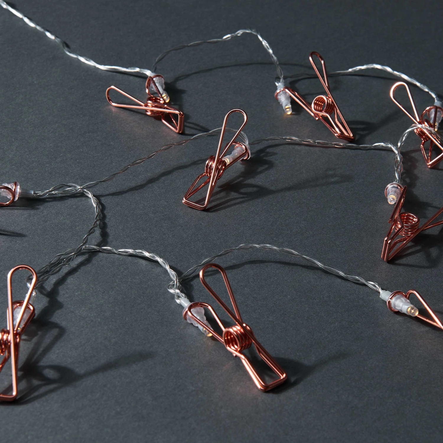 LED-Lichterkette Clips 10 Lichter Mit USB-Batteriefach CLIP COUTURE In Roségold 7 LED-Lichterkette Clips 10 Lichter Mit USB-Batteriefach CLIP COUTURE In Roségold – Bild 5