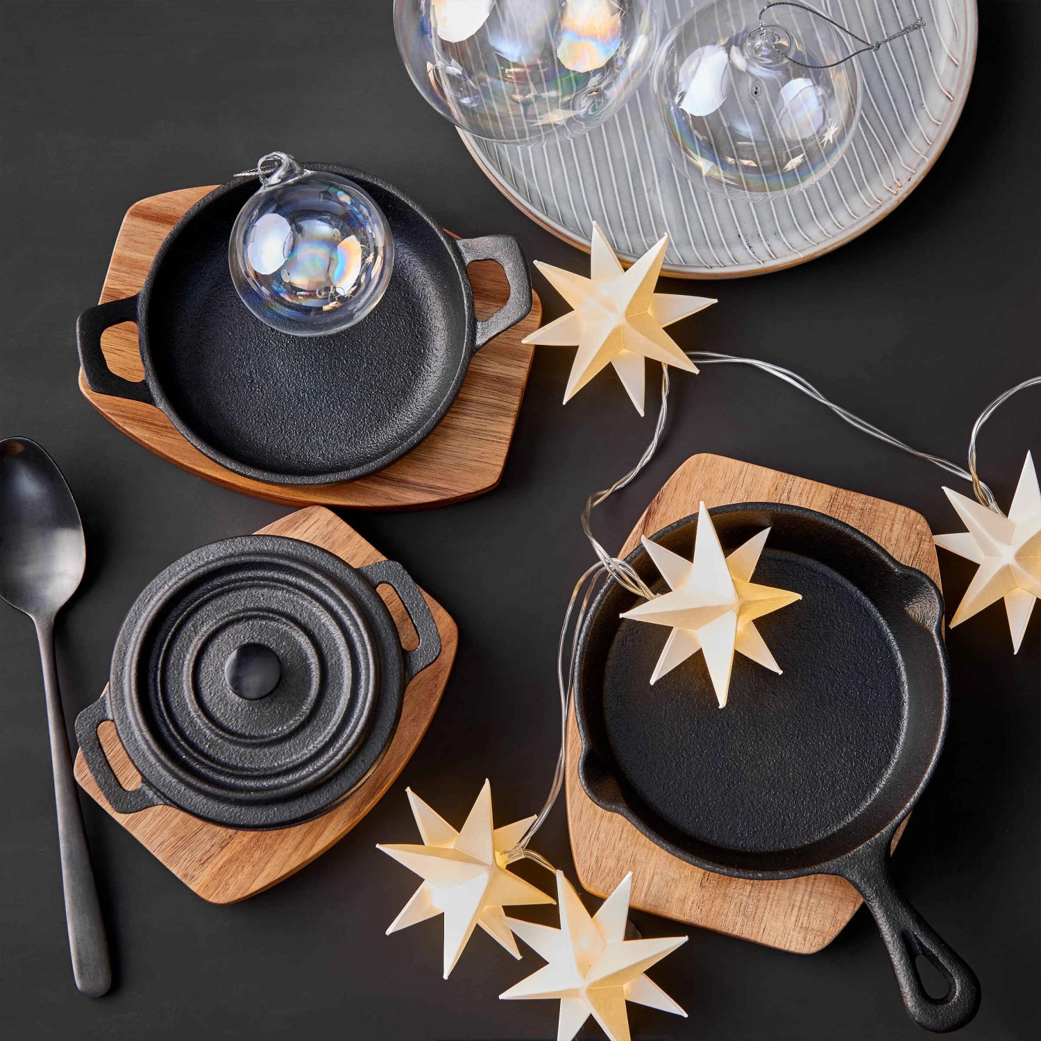 Mini-Serviertopf Mit Holzuntersetzer L 14 X B 11cm HOT IRON In Schwarz 9 Mini-Serviertopf Mit Holzuntersetzer L 14 X B 11cm HOT IRON In Schwarz – Bild 7