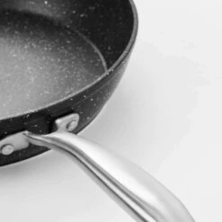 Pfanne Ø28cm SALSA In Anthrazit 12 Pfanne Ø28cm SALSA In Anthrazit -Butlers butlers pfanne o28cm salsa in anthrazit 4